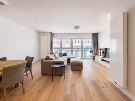 appartement 2slk spacieux et récent avec terrasse exposée au