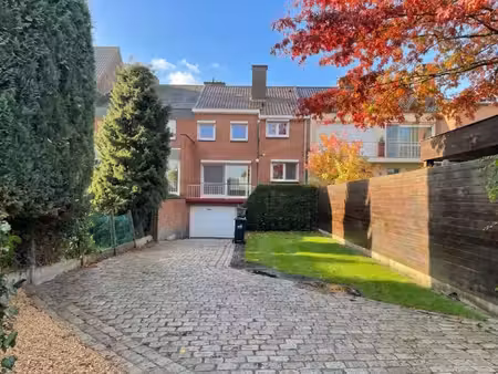 gerieflijk ruime gezinswoning met 4 slaapkamers  tuin  te...