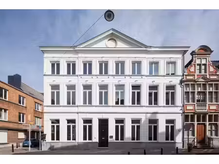stijlvol gemeubeld appartement in het hartje van gent