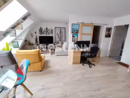 a vendre montigny le bx le village grand 3 pieces de 82m² en dernier etage avec ascenseur