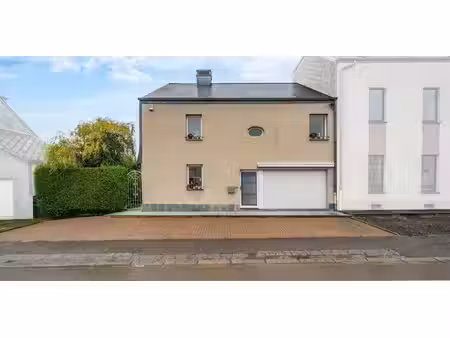 usage mixte à vendre à marbehan pour € 695.000 avec 5 chambres à coucher