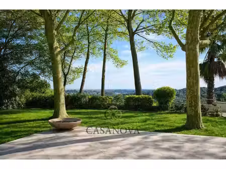 manoir à vendre dans le quartier port marianne