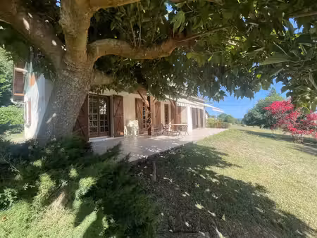 maison sur les hauteurs de lamarque-pontacq