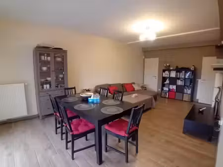 bel appartement 2 chambres avec terrasse