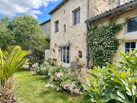 maison de luxe à vendre à branne