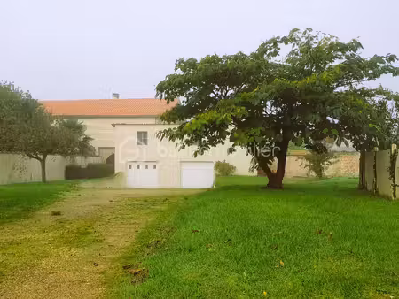 terrain de 666 m² à sauze-vaussais