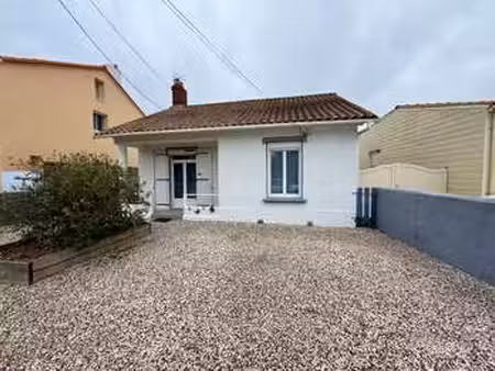 vente maison à la roche-sur-yon (85000) : à vendre / 92m² la roche-sur-yon