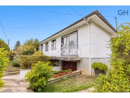 maison familiale sur sous-sol total de 6 pieces ( 93.94 m²) à soisy-sur-seine