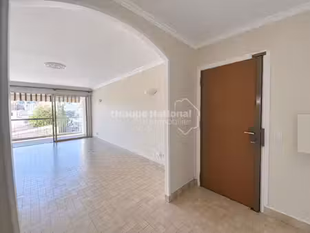 nice saint-roch - f3 traversant de 71 m² avec terrasse et garage