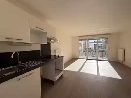 location appartement 3 pièces  60.30m²  rouen