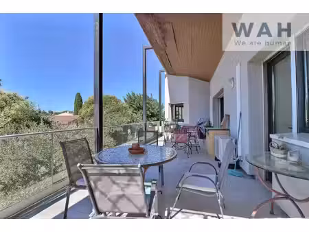 mauguio maison 371 m2 terrain 1100 m2 2 logements fo
