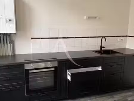 location appartement 3 pièces au lion-d'angers (49220) : à louer 3 pièces / 59m² le lion-d