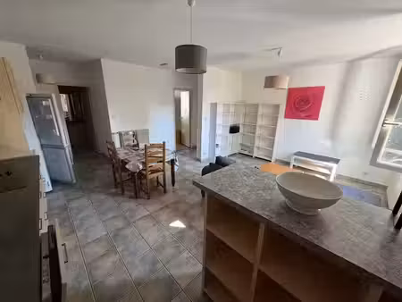 location appartement 3 pièces 63 m² à chatellerault (86100)  650 €