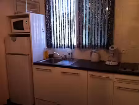 location meublée appartement 1 pièce 28 m² à saint-andre-de-la-roche (06730)  620 €