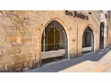 un local commercial d'exception au coeur historique de figeac