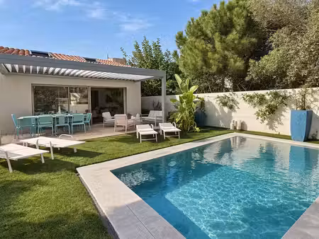 villa plain pied 4 pieces avec piscine