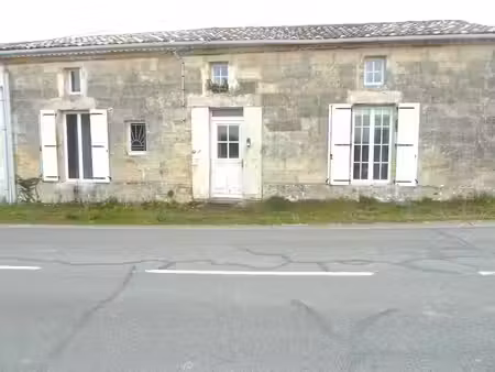 vente maison 7 pièces 88 m² à arces (17120)  79 200 €