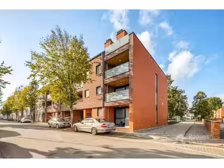 verzorgd en comfortabel gelijkvloers appartement met 85m² bewoonbare oppervlakte en kelder