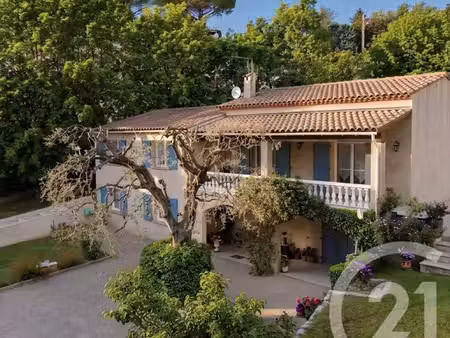 maison à vendre - 7 pièces - 221 29 m2 - chateauneuf grasse - 06 - provence-alpes-cote-d-a