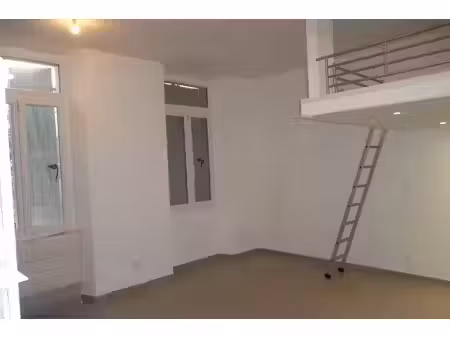 studio de 30m2 à louer sur marseille 08