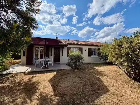 location maison 4 pièces 80 m² à chancelade (24650)  900 €