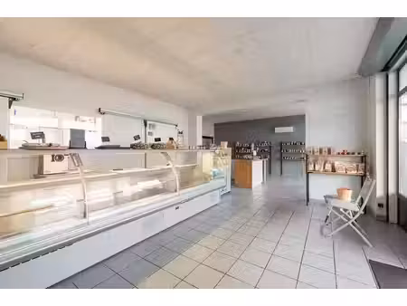vente locaux professionnels 4 pièces 122 m² à amou (40330)  119 000 €