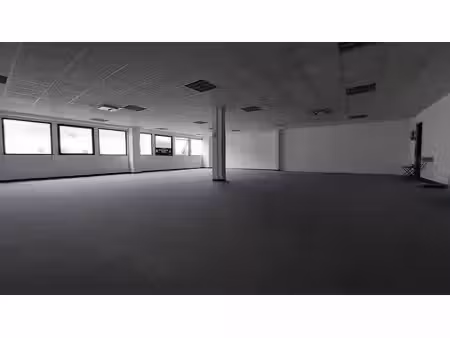 vente locaux professionnels 136.1 m² à le cannet (06110)  195 000 €