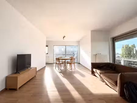 superbe appartement lumineux 2 chambres + terrasse !