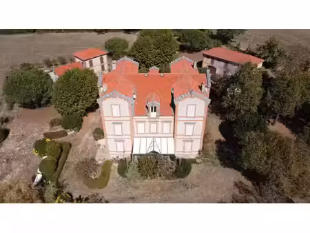 magnifique domaine de caractère à 15 km de cordes sur ciel et 26 km d’albi sur plus de 6 