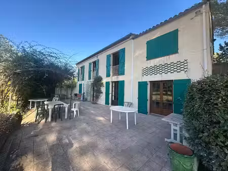 vente maison 7 pièces 220 m² à aix-en-provence (13090)  995 000 €