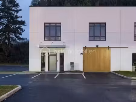 bureau de 260 m² à bailly-romainvilliers