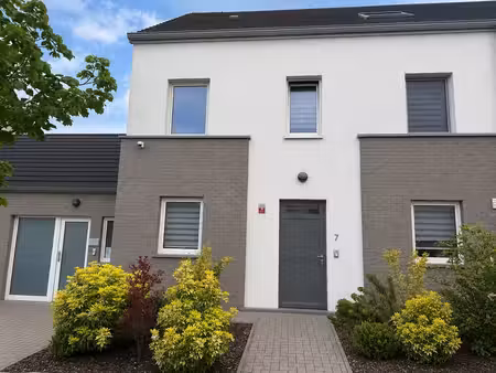 maison 4 chambres peb a avec espace professionnel