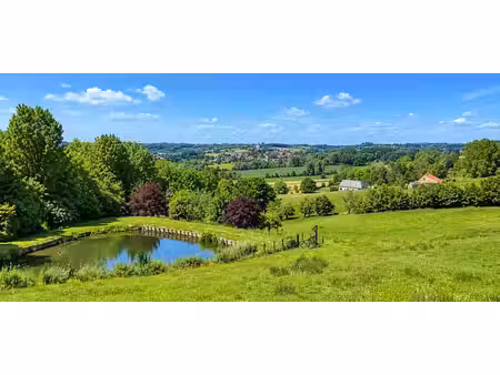 terrain agricole unique avec étang