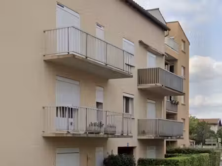 appartement t4 avec cave et parking dans résidence sécurisée
