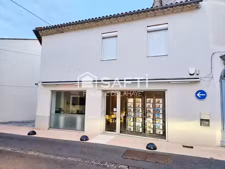 immeuble de rapport au cœur de la rue commerçante de lesparre-médoc