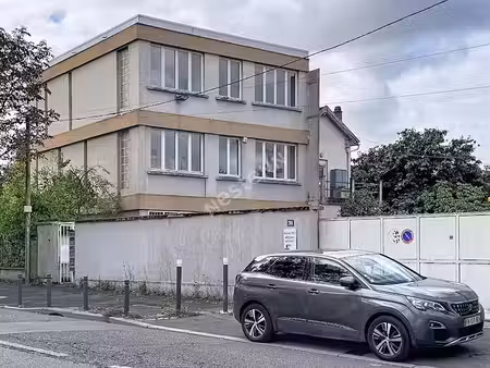 location locaux professionnels 0 pièces 319 m² à montreuil (93100)  4 700 €