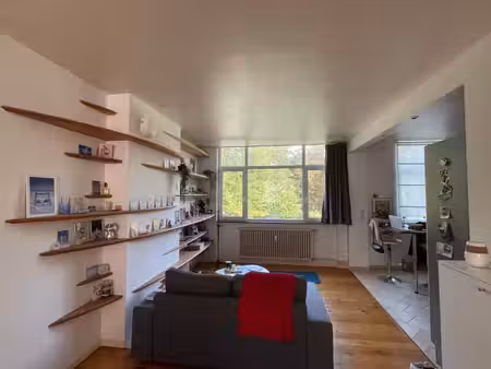 grand studio lumineux avec vue sur parc josaphat