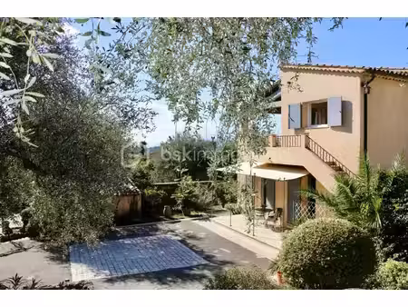 villa de 183 m² à opio