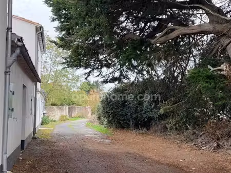 terrain d’exception au bois-plage-en-ré - rouland– un havre de paix