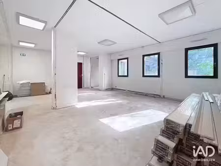 location locaux professionnels 0 pièces 80 m² à garches (92380)  2 600 €