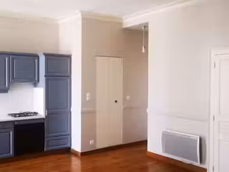 location appartement 2 pièces à fougères (35300) : à louer 2 pièces / 48m² fougères