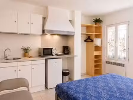 location appartement t1 à montfrin (30490) : à louer t1 / 20m² montfrin