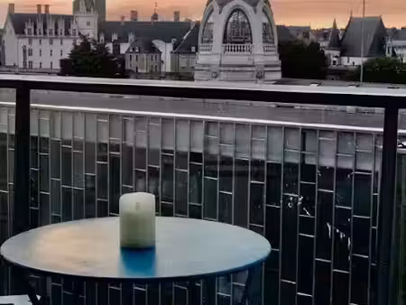 location meublée appartement 3 pièces 73 m² à nantes (44000)  1 300 €
