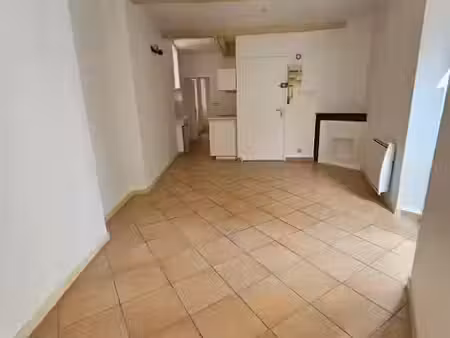 location appartement 2 pièces 37 m² à ollioules (83190)  698 €