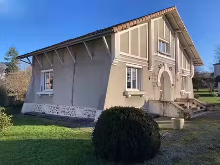 vente maison 0 pièces 178 m² à confolens (16500)  162 000 €