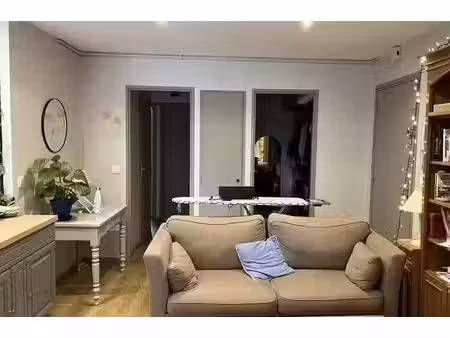 location meublée locaux professionnels 4 pièces 73 m² à lille (59000)  495 €