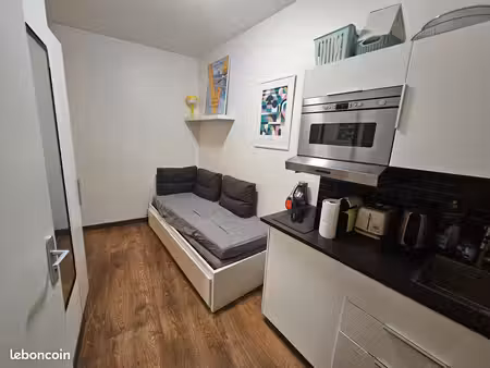studio 12m2 montmartre