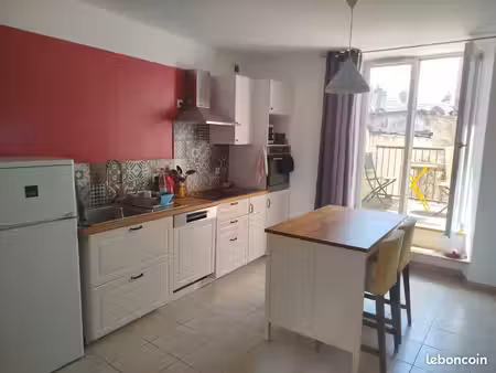 t3 bis meublé rénové au calme plein centre ville