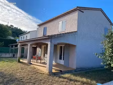 location villa dans un quartier calme