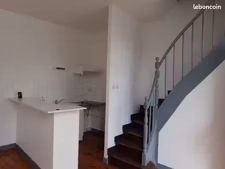 location maison de ville/ apppartement t2 cognac